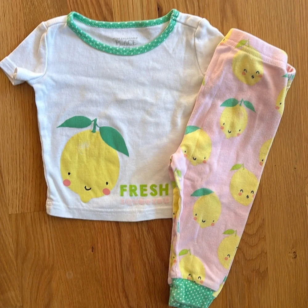 6-9M The Children’s Place Lemon Pajamas